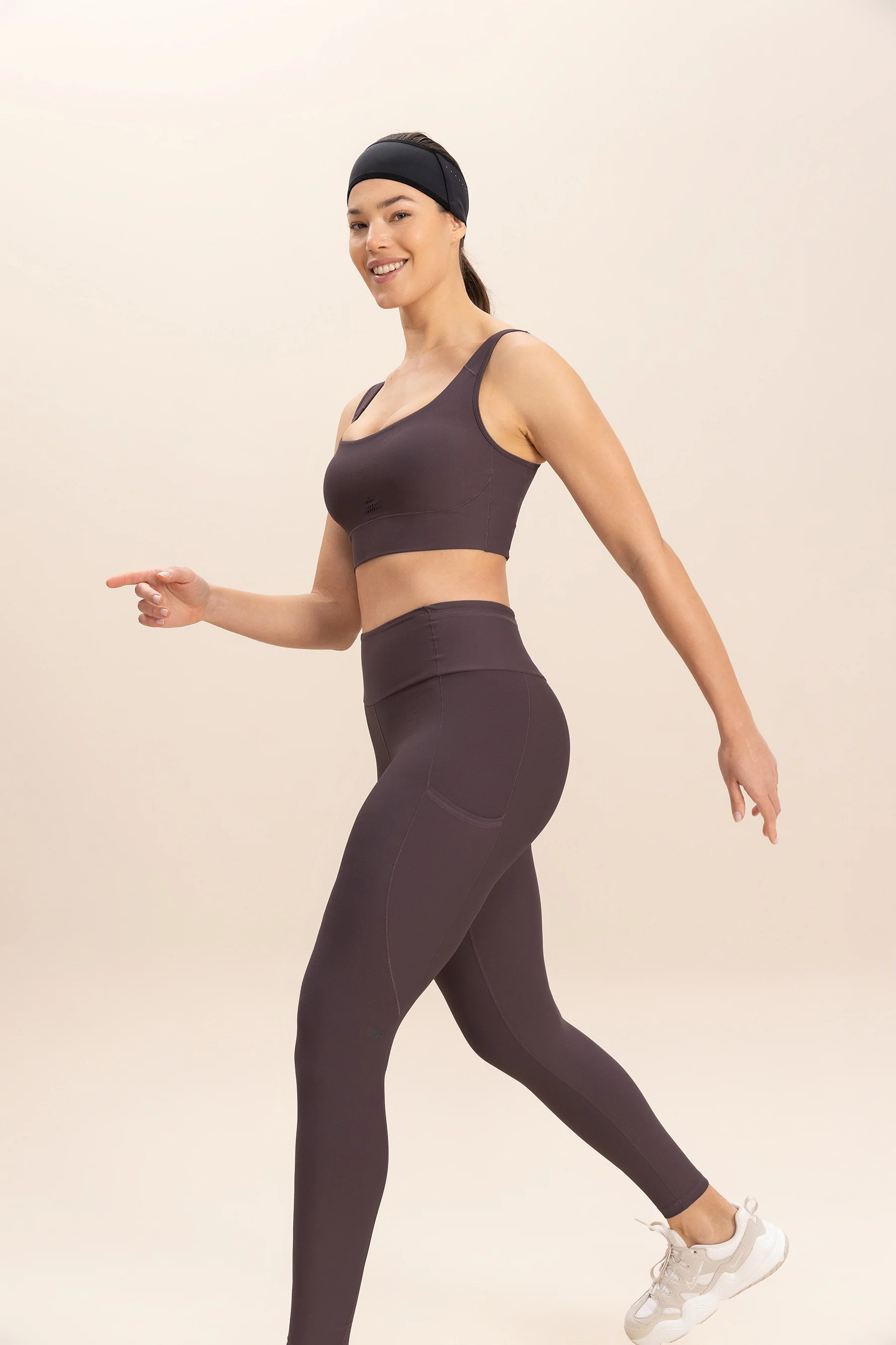 Six-Pocket Speed Run Leggings - Image 4