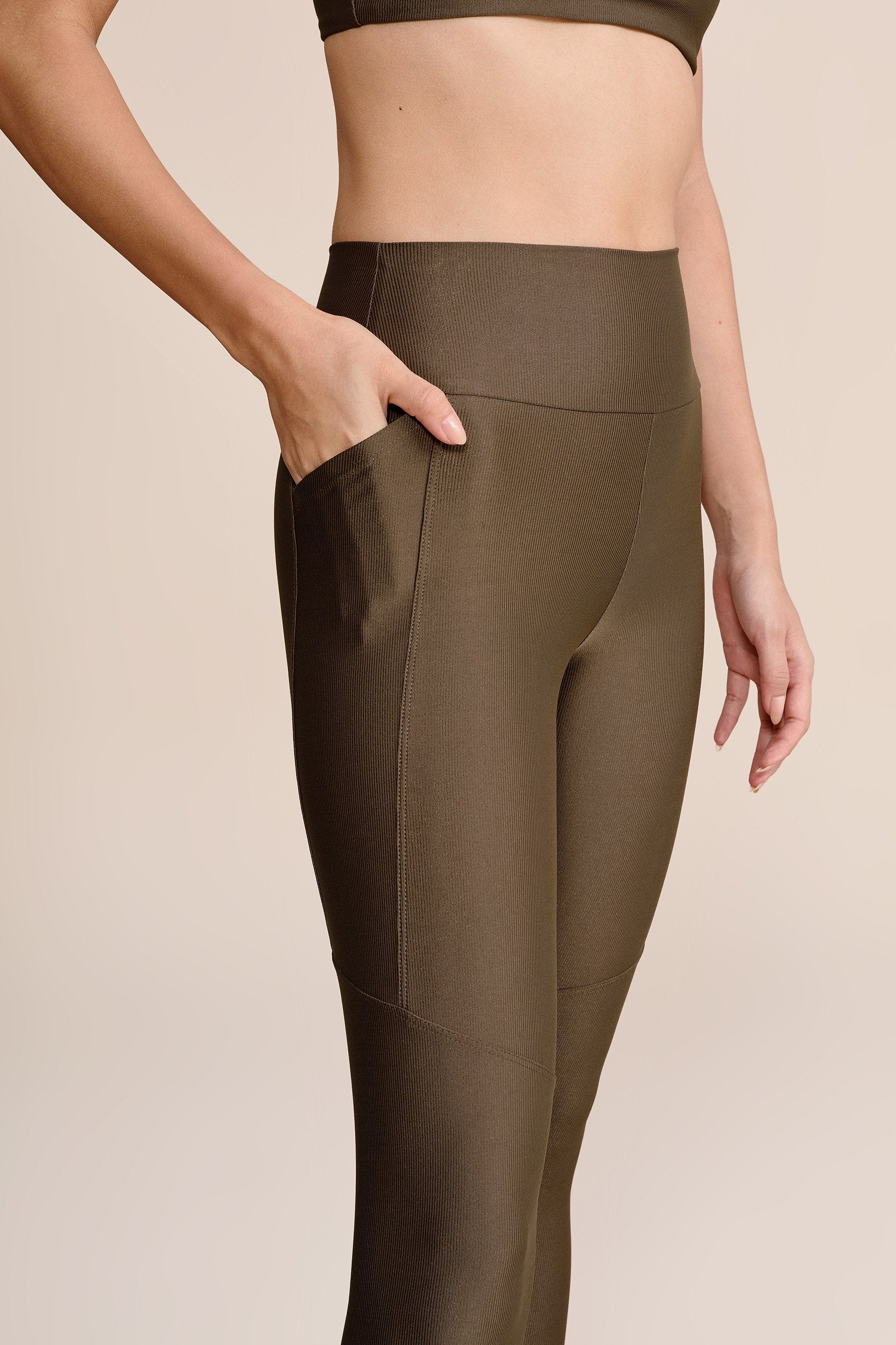 Allure® Adaptiv Leggings - Image 15