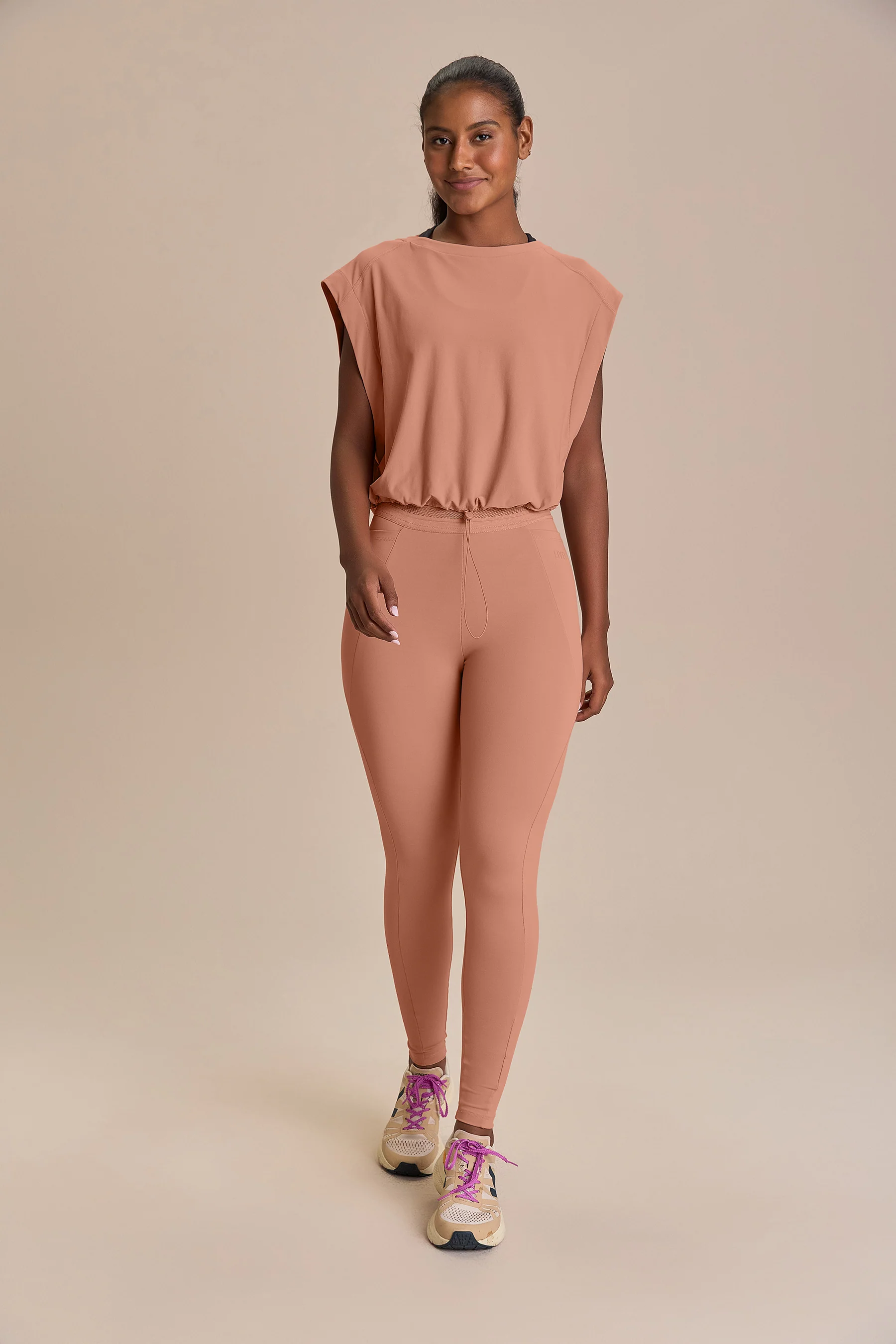 V Stretch Equilibrio Top - Image 3
