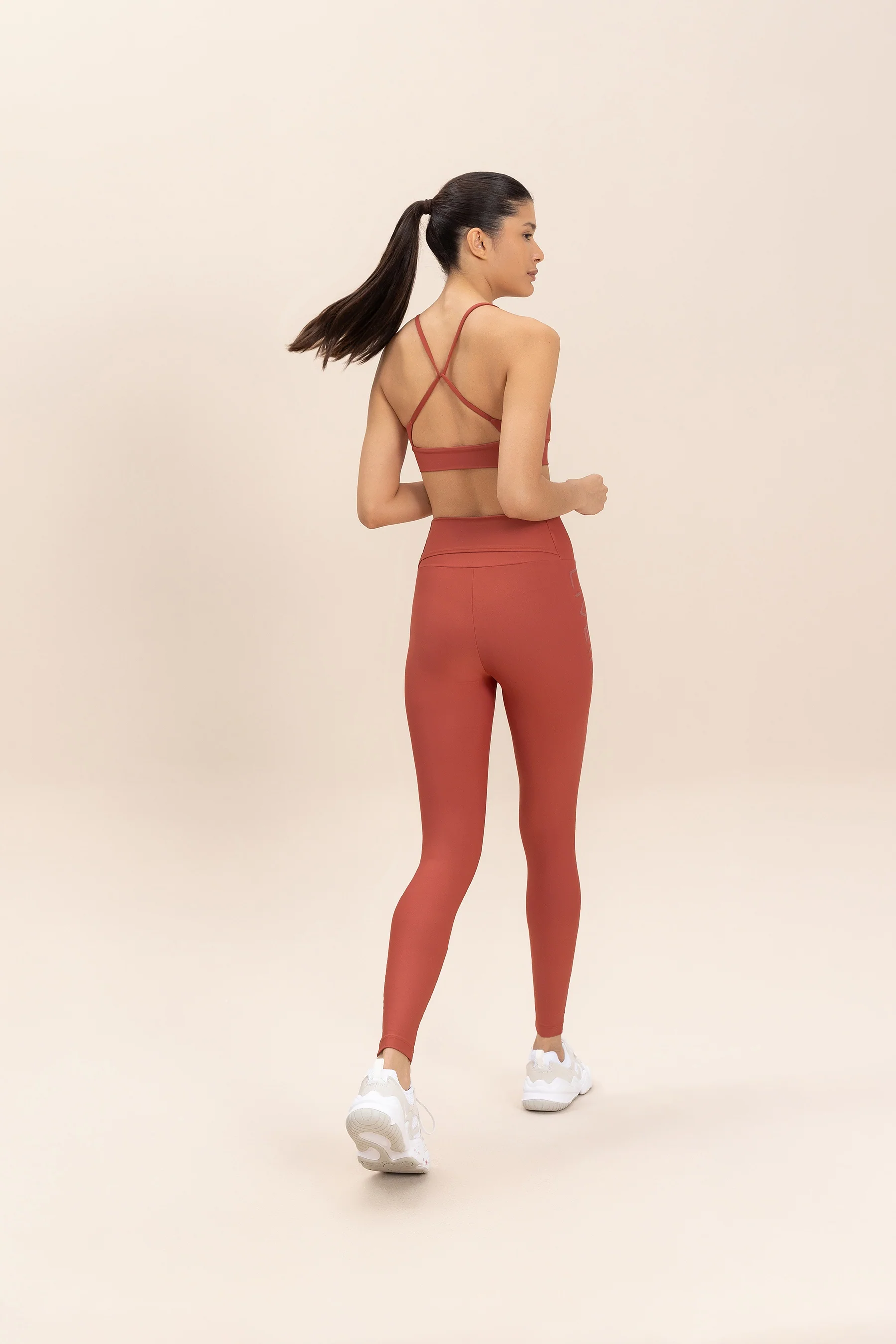 Hydefit Adaptiv Cross-Back Training Top - Image 5