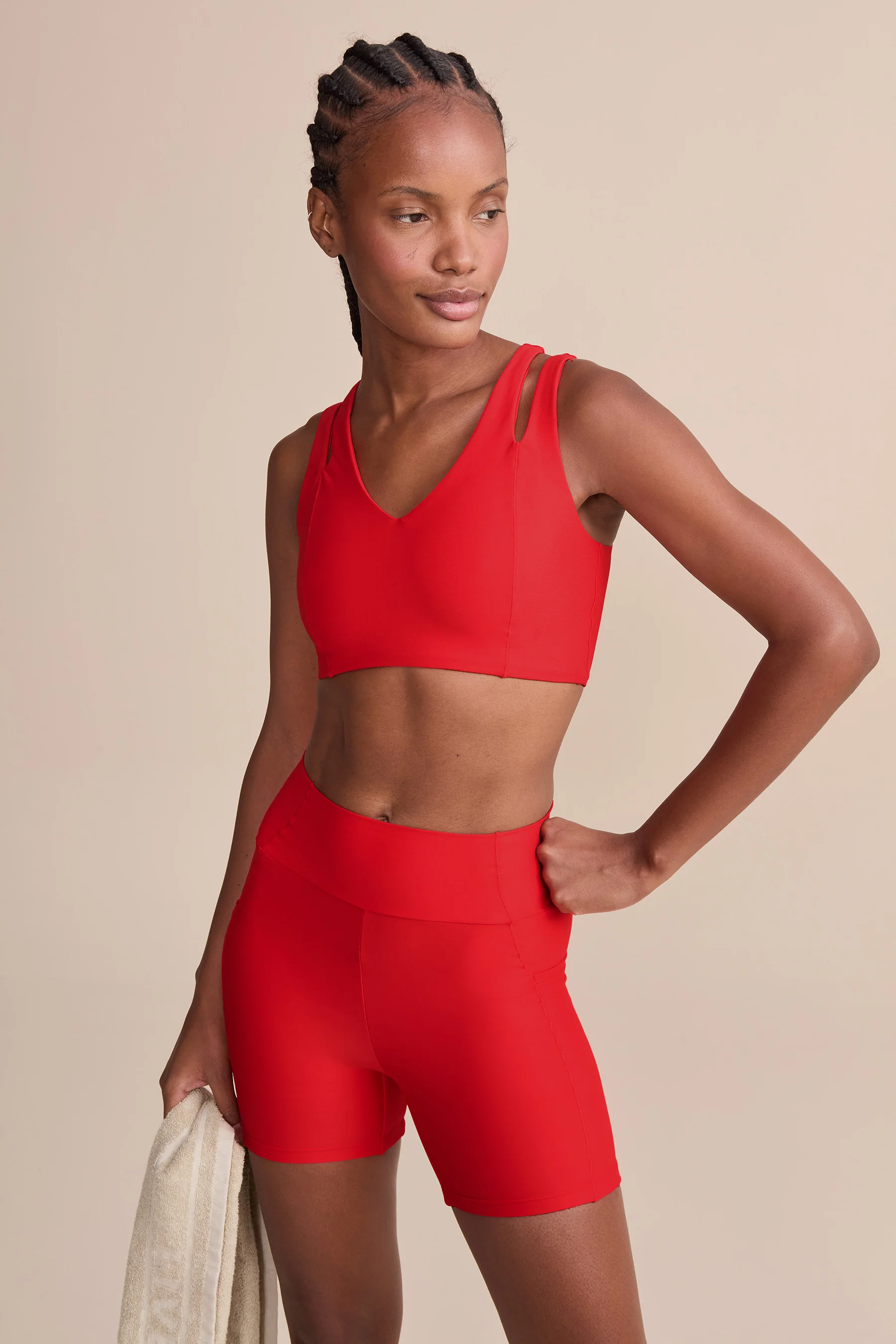 Cut Out Clash Sports Bra - Image 3