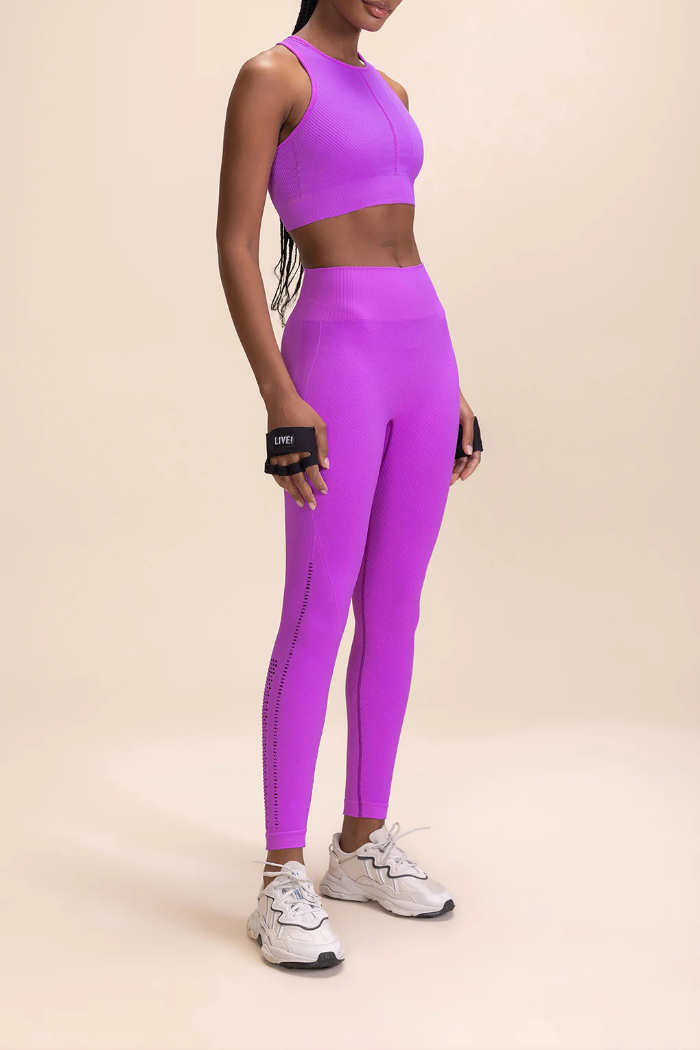 Dynamic Seamless Sports Bra - Image 2
