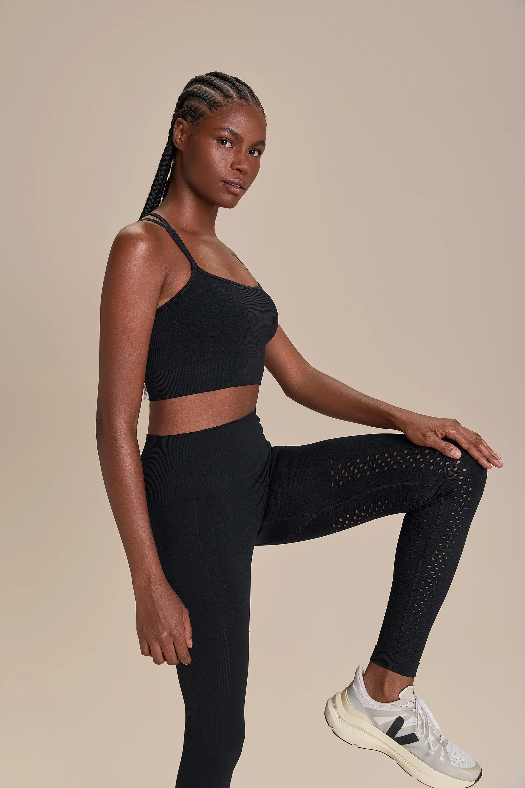 Essential Seamless Soft Stirrup Leggings - Image 3