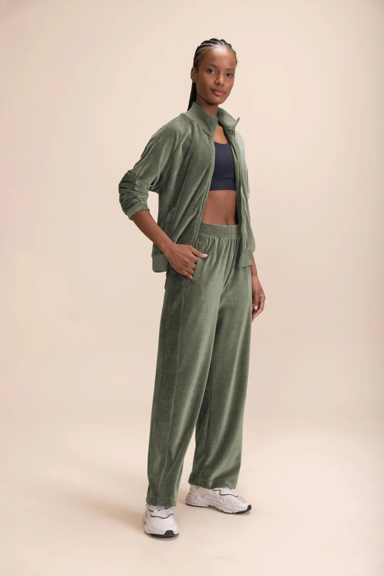 Frosty Jacket - Image 13