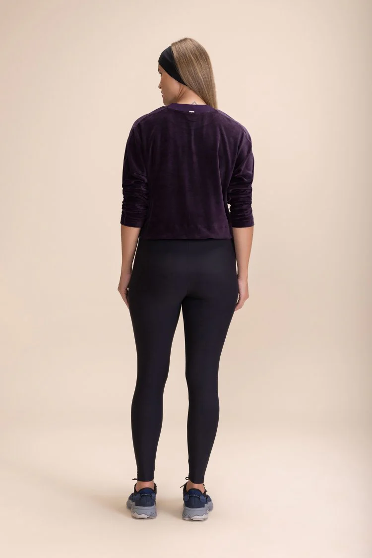 Frosty Sweatshirt - Image 10