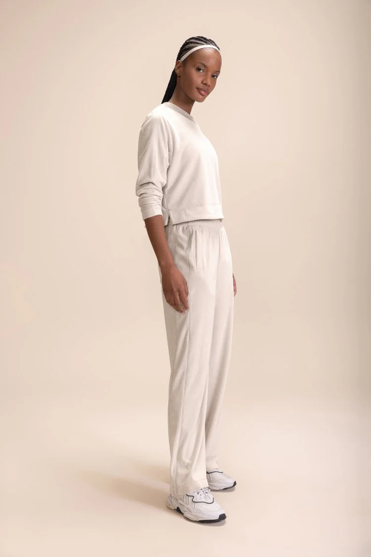 Frosty Sweatshirt - Image 21