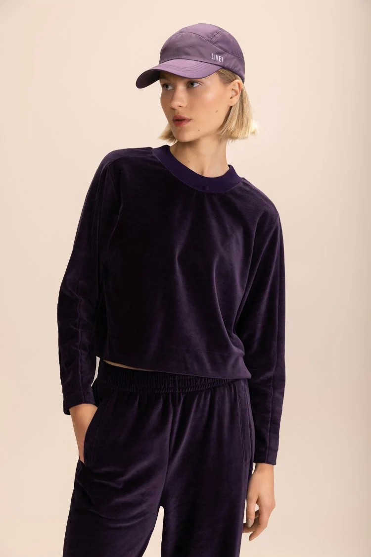 Frosty Sweatshirt - Image 3