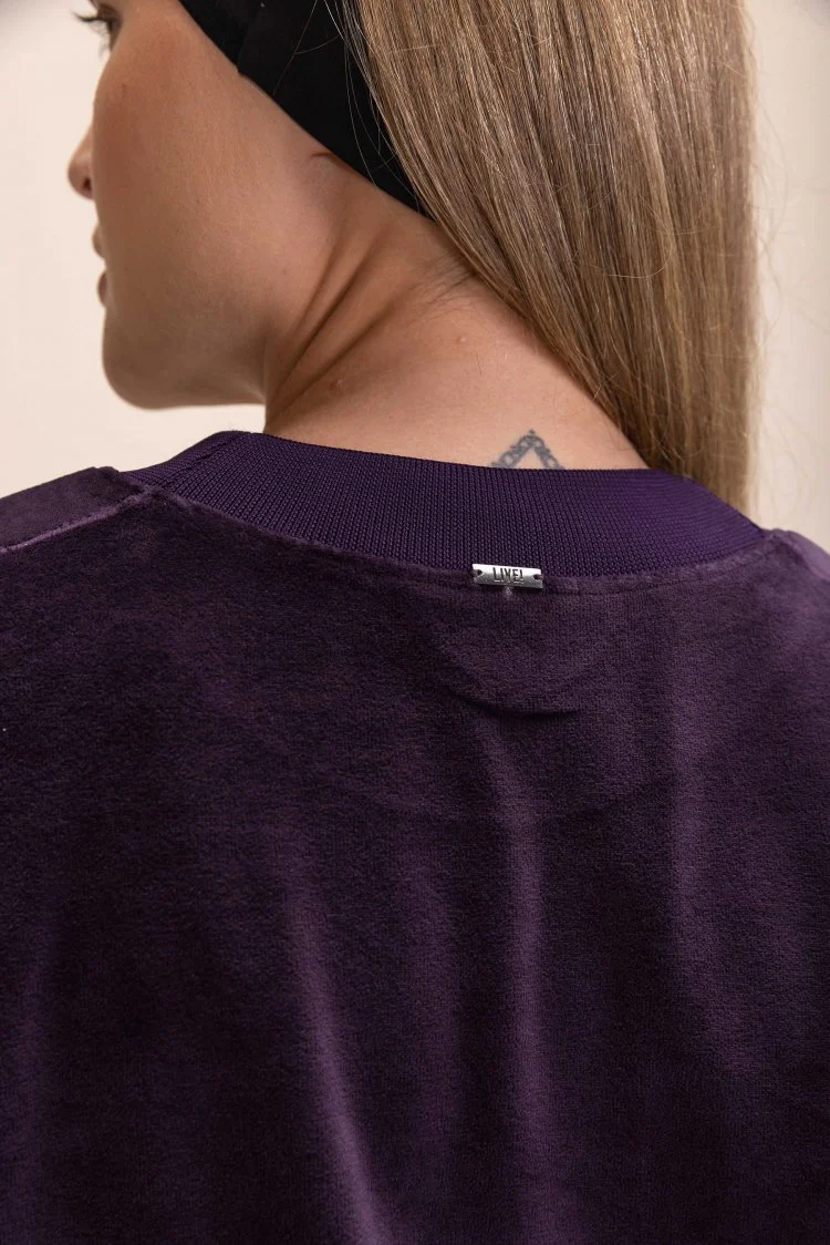 Frosty Sweatshirt - Image 7