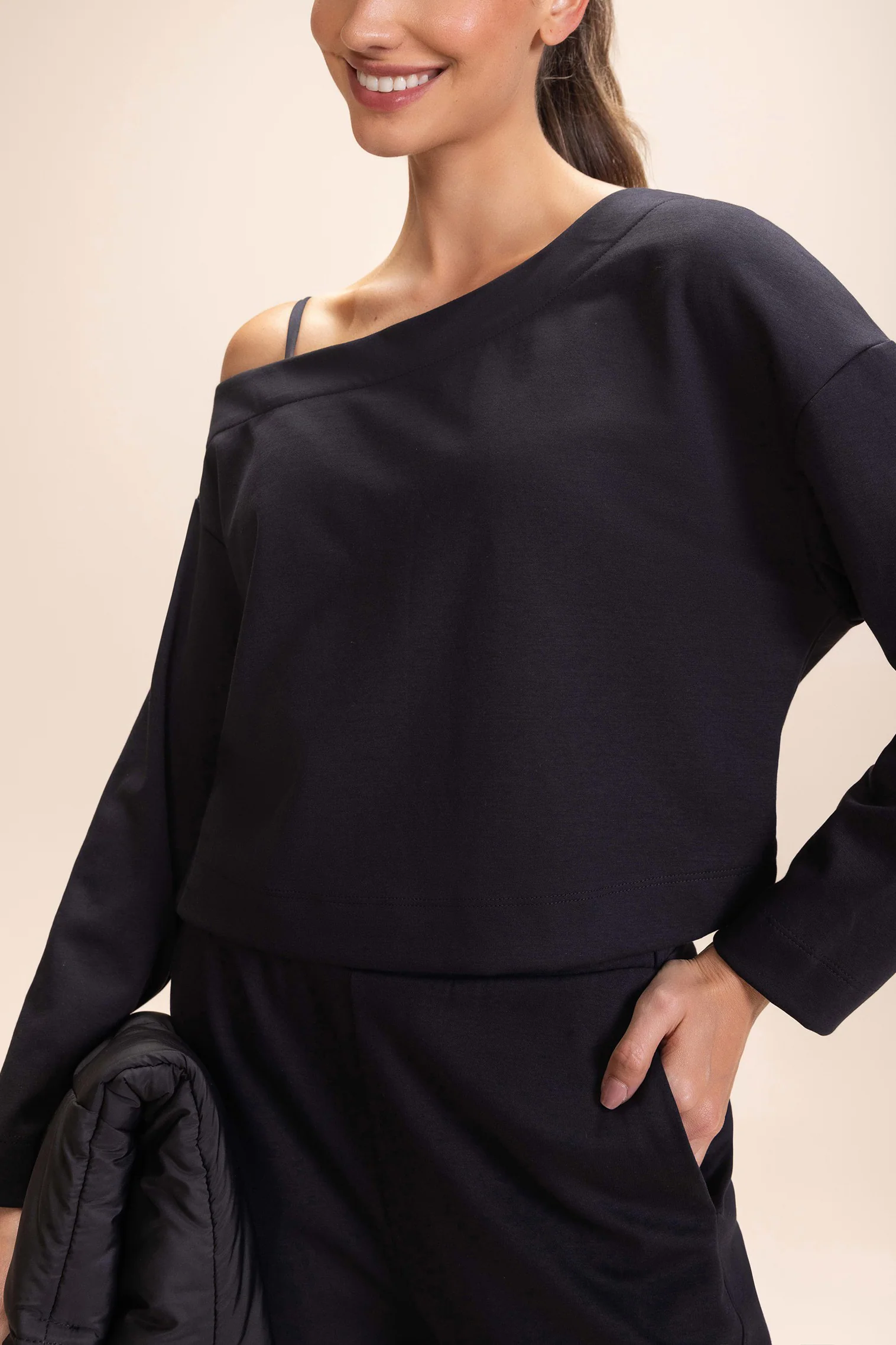 Galax Knit Asymmetrical Sweatshirt - Image 3
