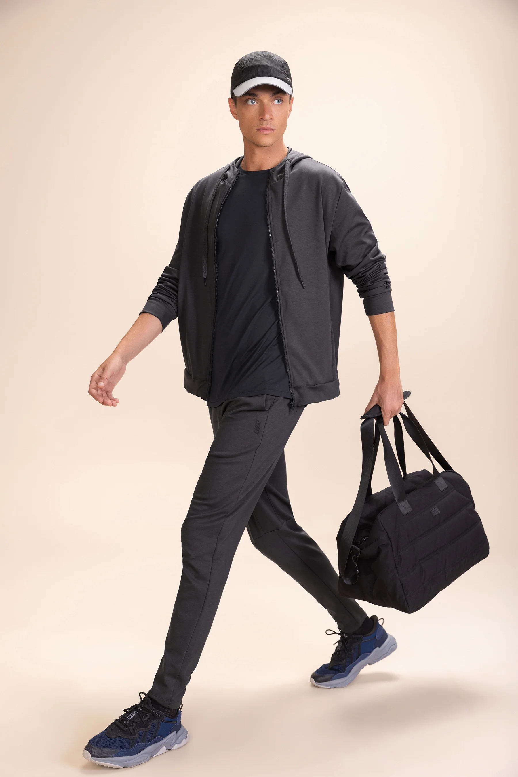 Galax Knit Jacket - Image 12