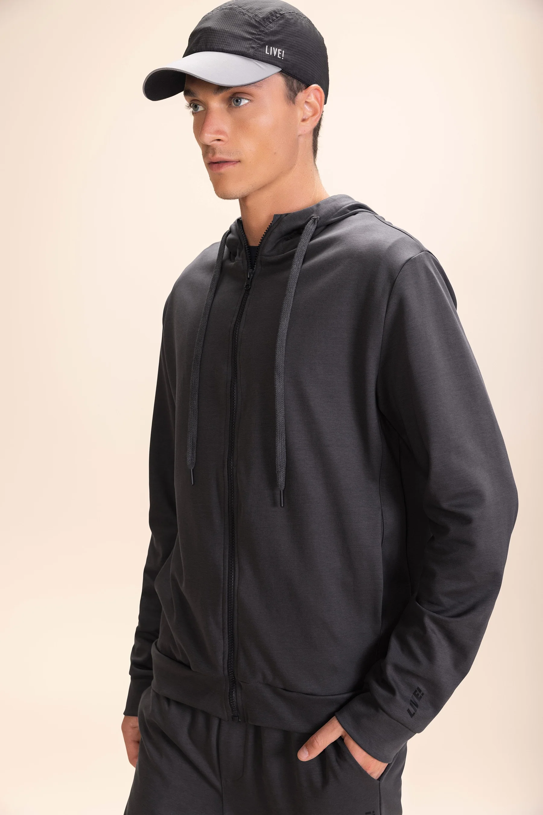 Galax Knit Jacket - Image 14