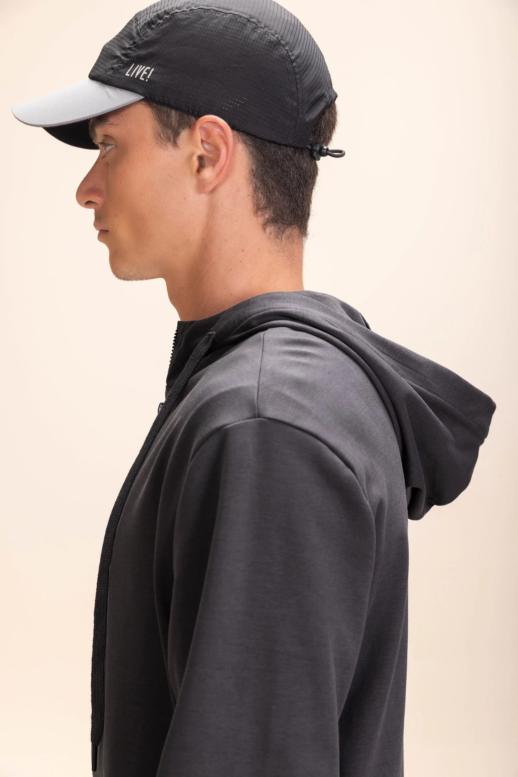Galax Knit Jacket - Image 15