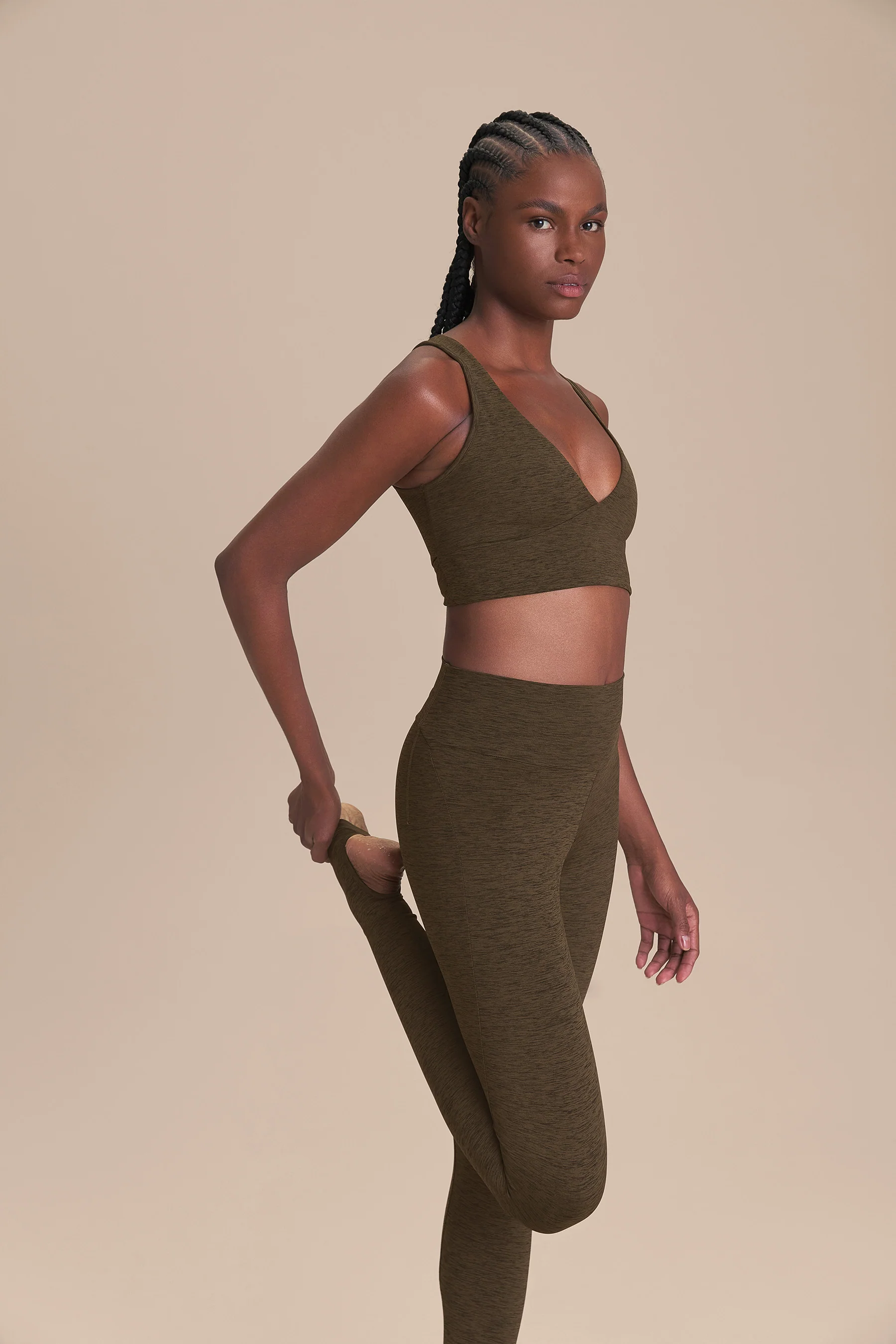 Groove Seam Stirrup Full-Length Leggings
