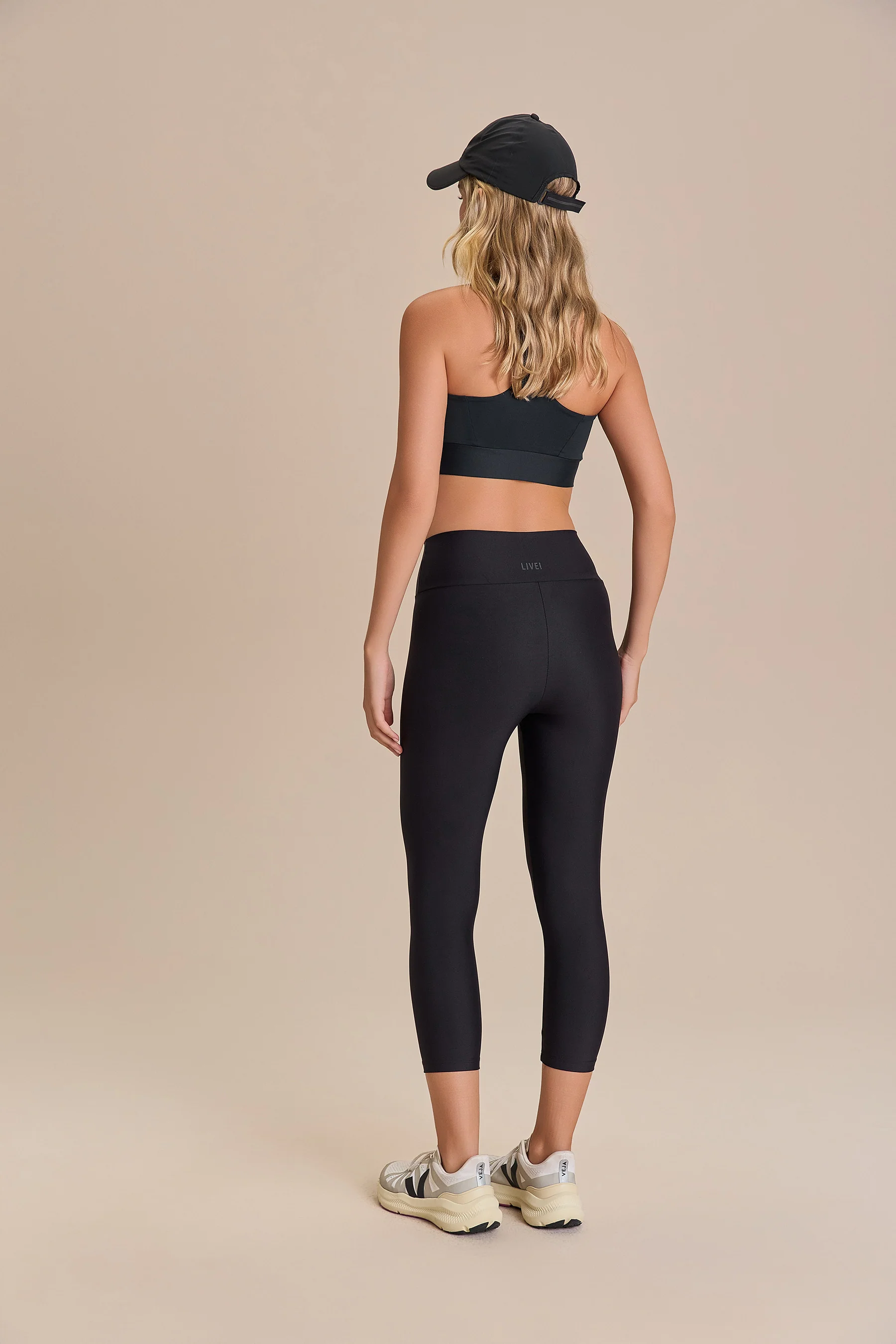 Hydefit Adaptiv Capri Leggings - Image 2