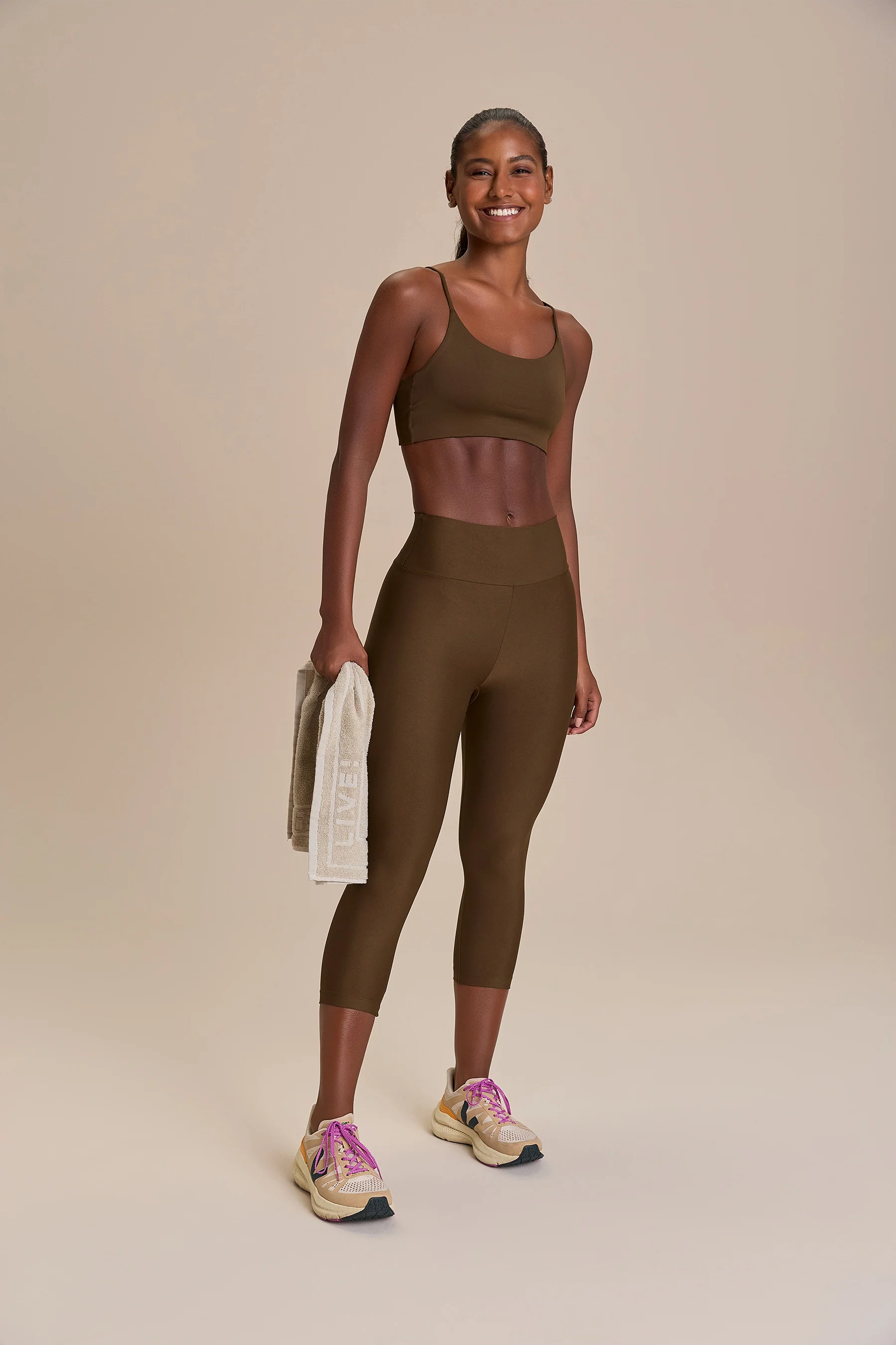 Hydefit Adaptiv Capri Leggings - Image 4