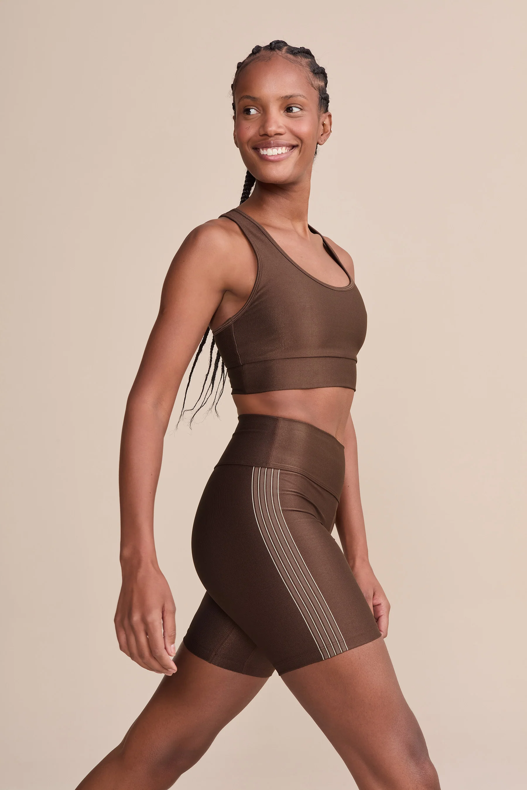 Line Allure® Adaptiv Long Shorts - Image 3