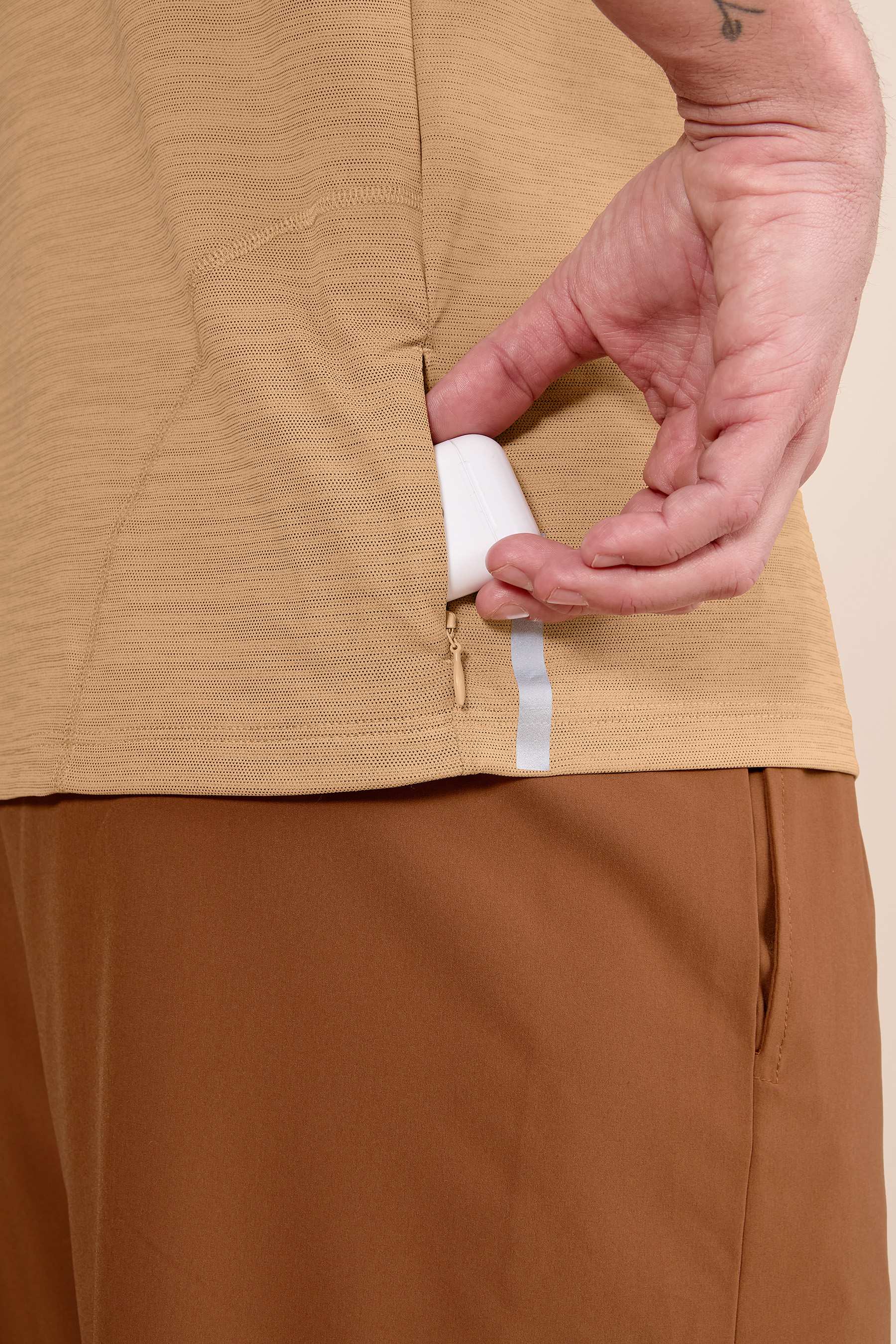 Men's Comfy Pocket Back T-Shirt - Image 2
