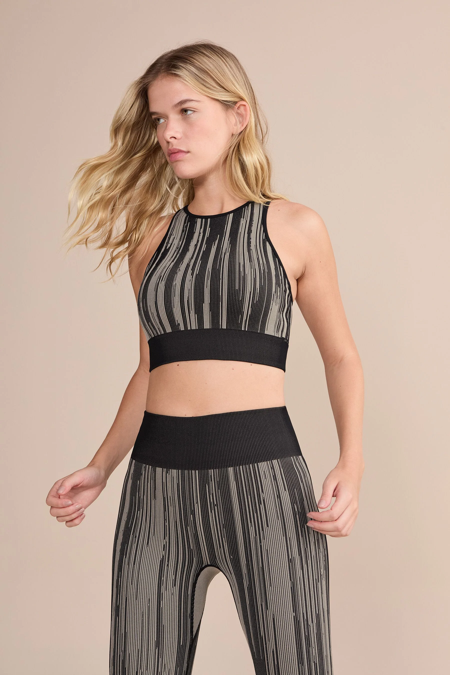 Mix LIVE! Seamless KnitĀ® Sports Bra