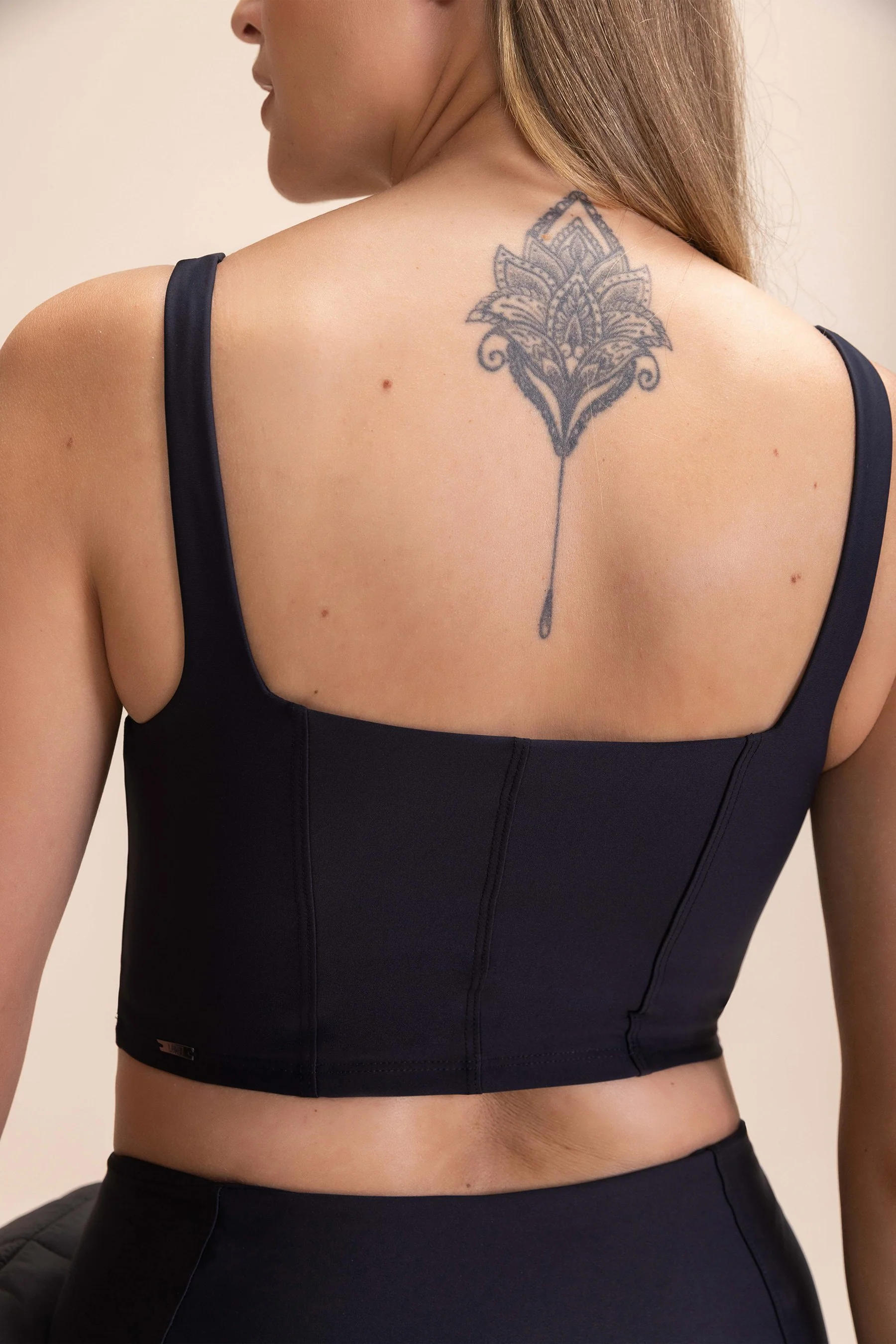 Neopren Sculpt Sports Bra - Image 2