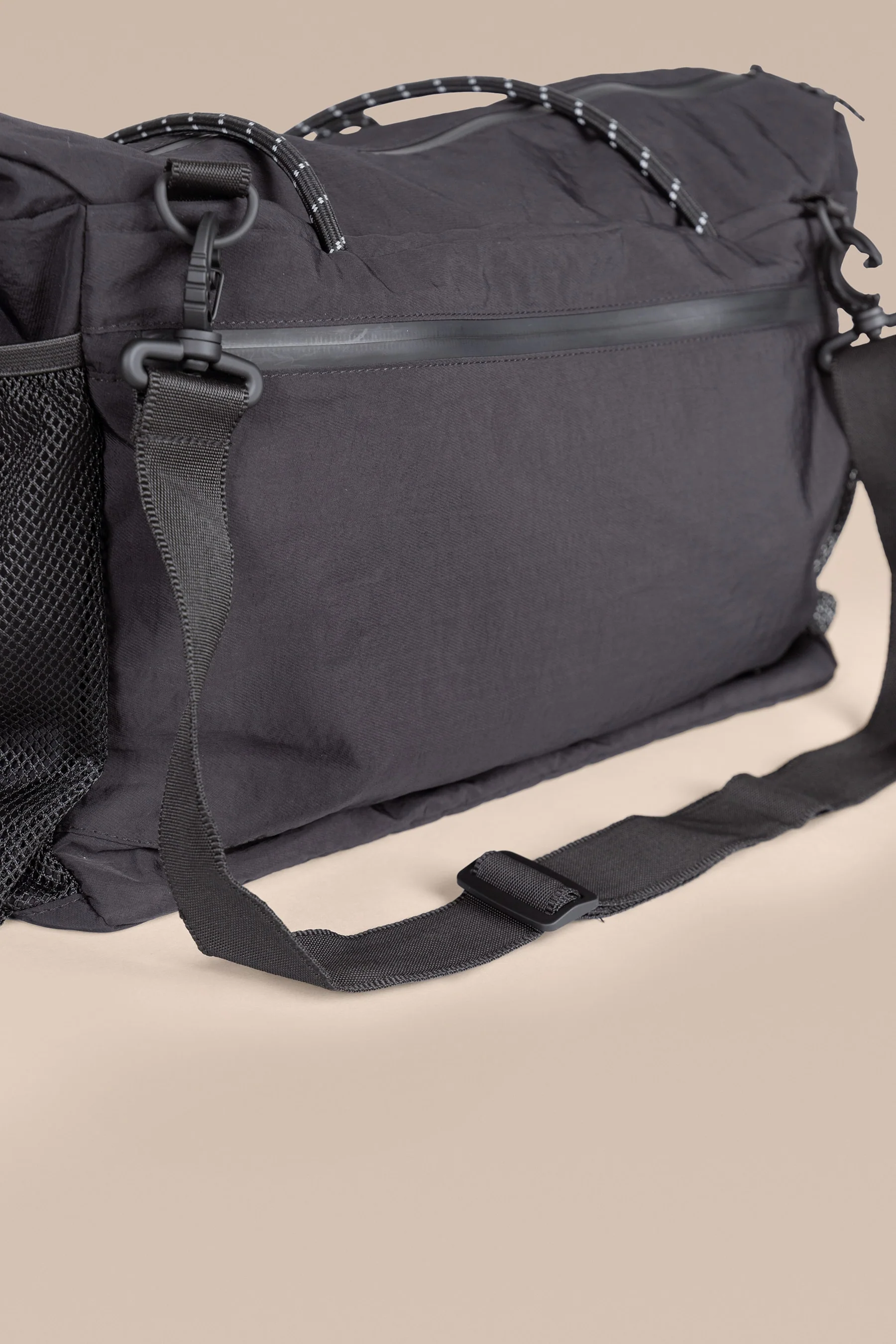 Reflex Unisex Duffle Bag - Image 3