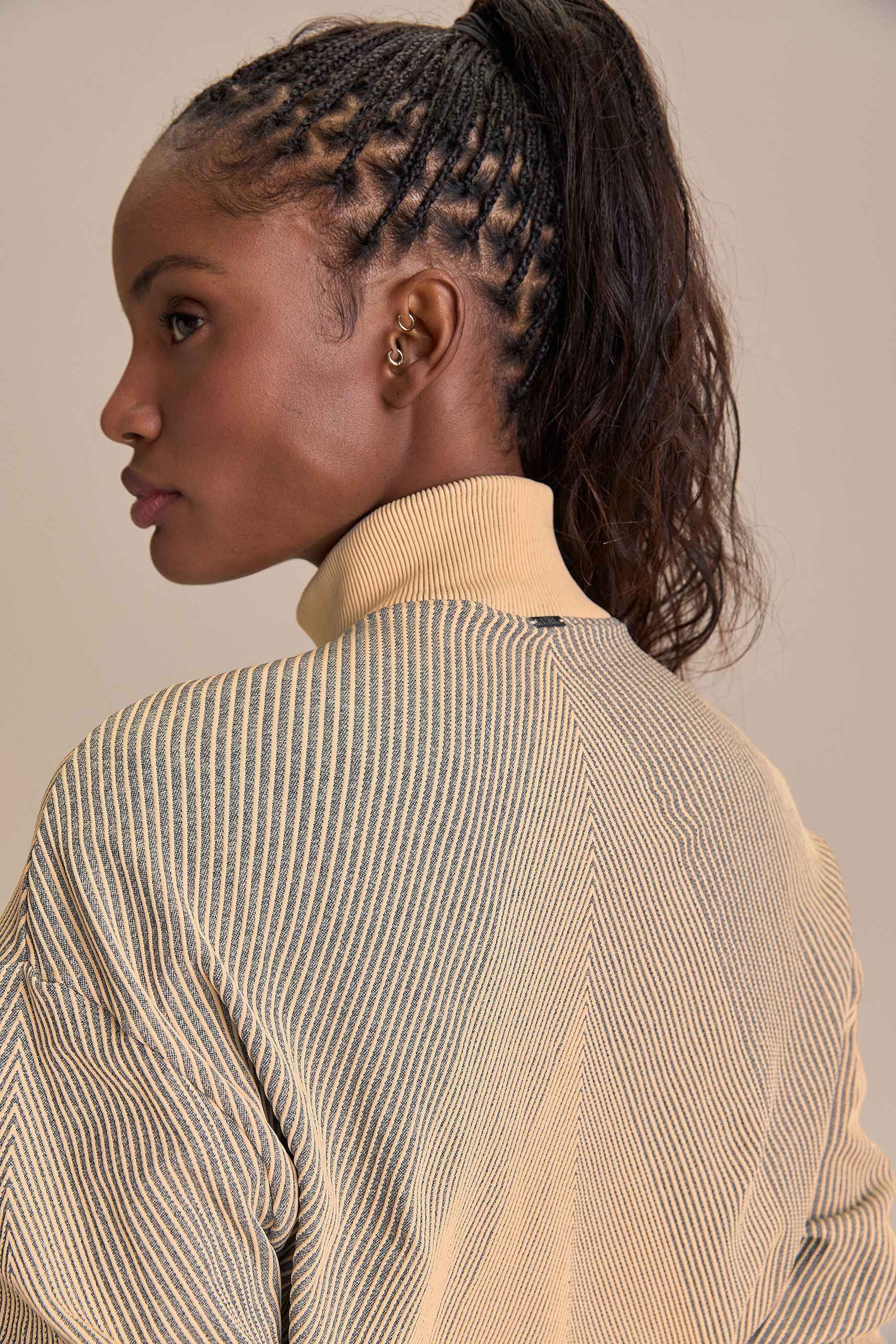 Seamless Diagonal Jacket - Image 2
