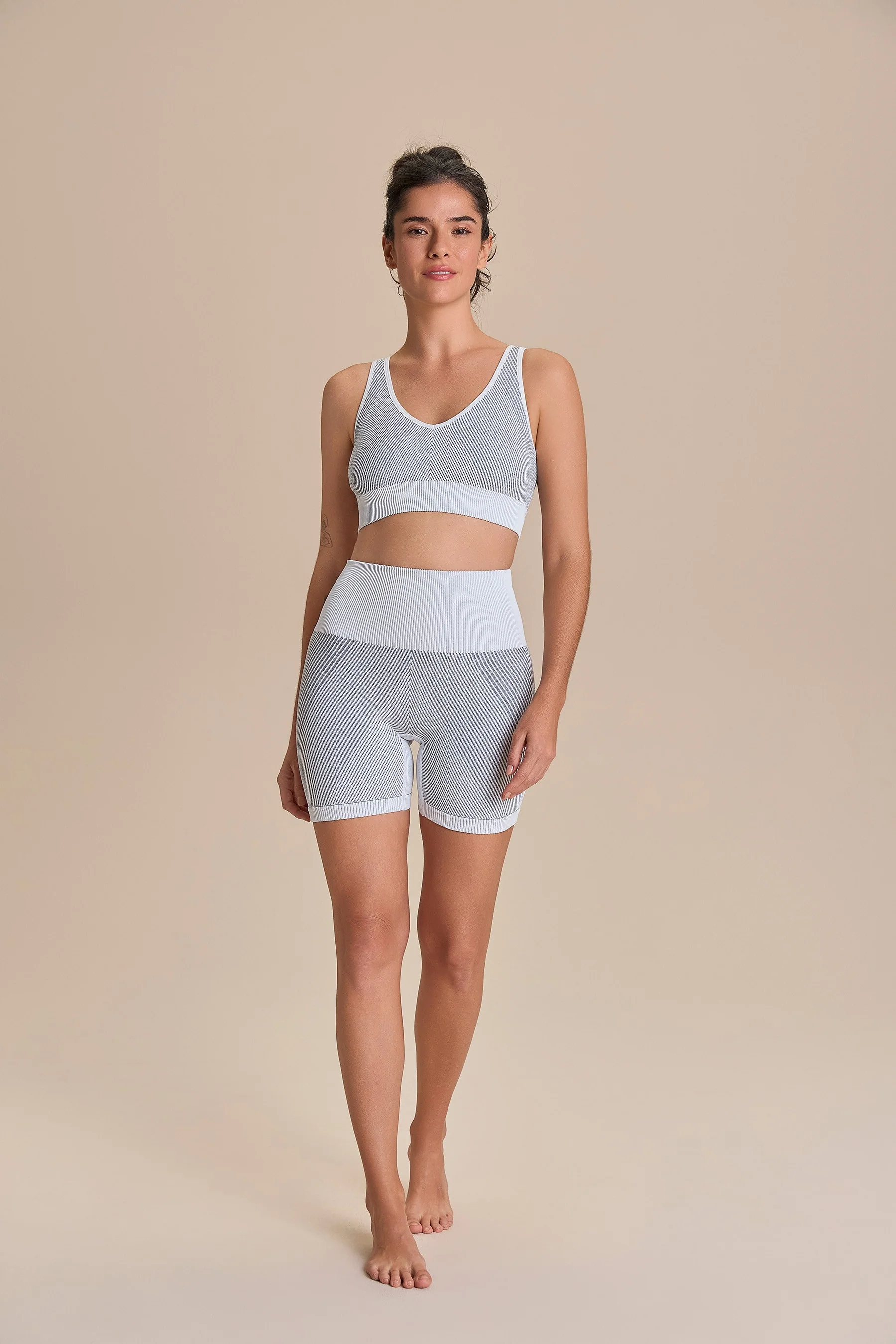 Seamless Diagonal Knit Shorts - Image 5