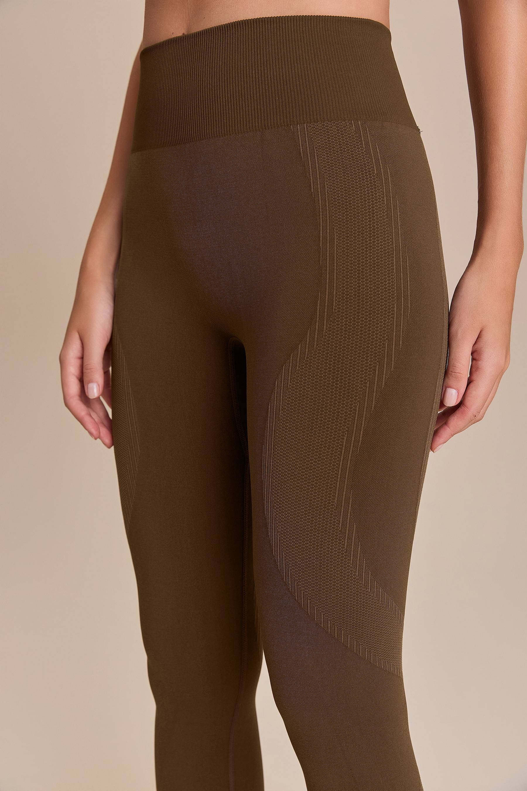 Seamless KnitĀ® Edge Leggings - Image 2