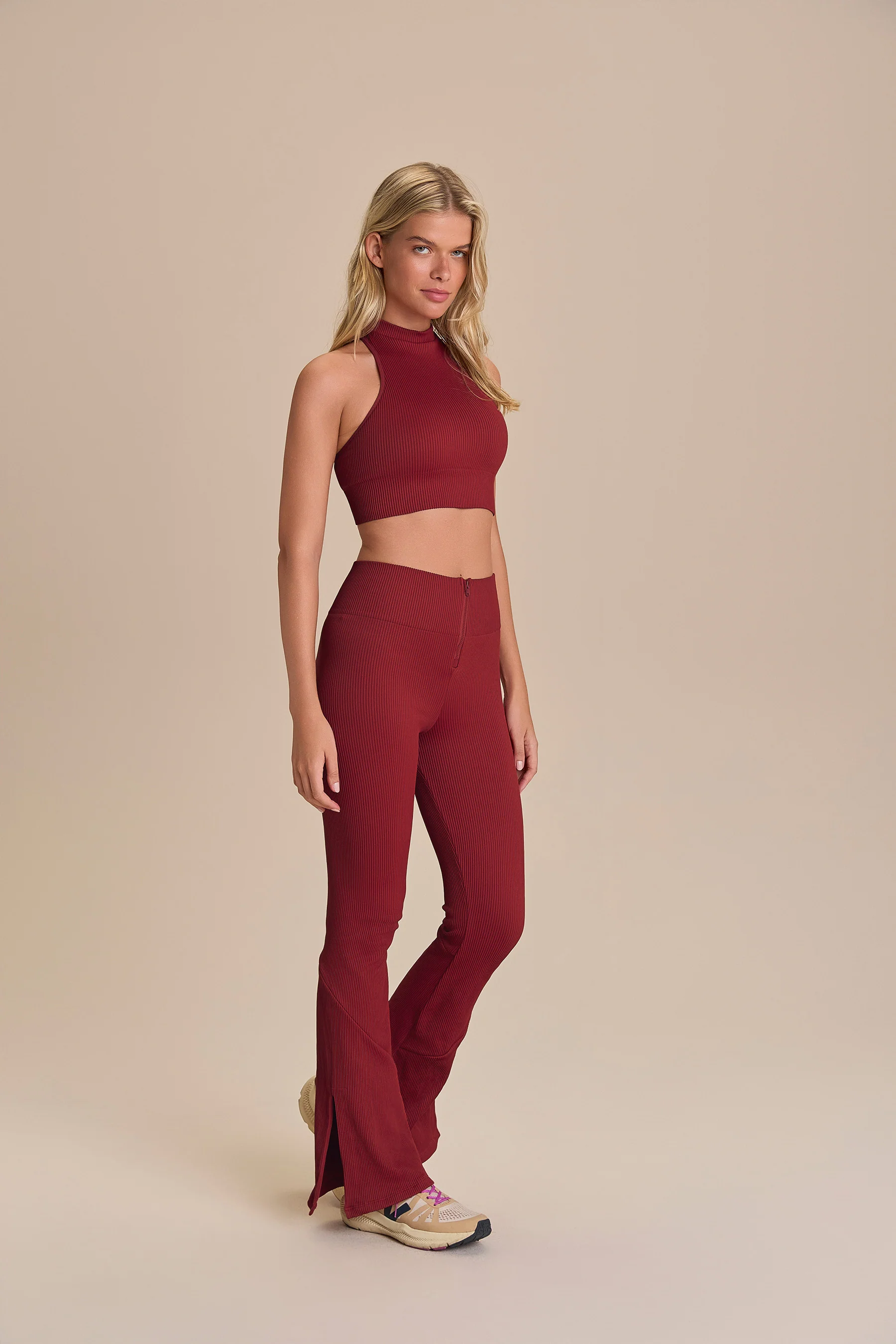 Seamless KnitĀ® Zip Racerback Bra