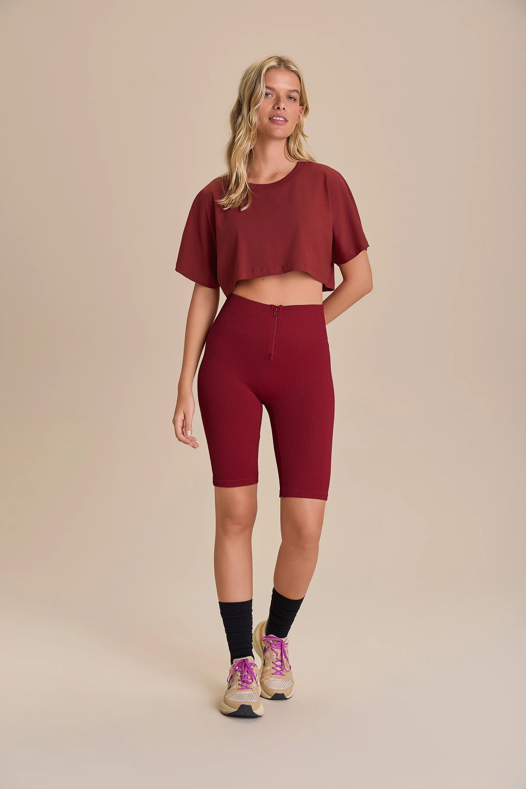 Seamless KnitĀ® Zip Shorts