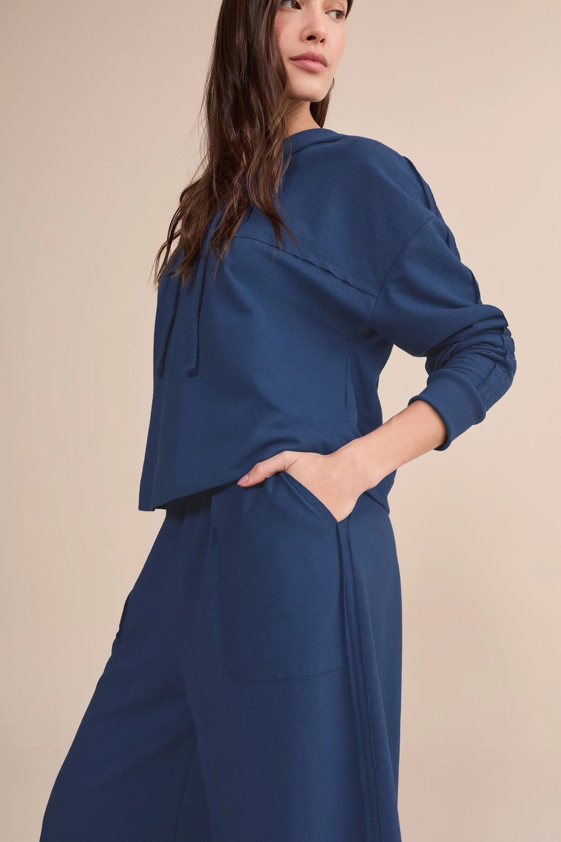 Soft Pure Wide-leg Cropped Pants - Image 3