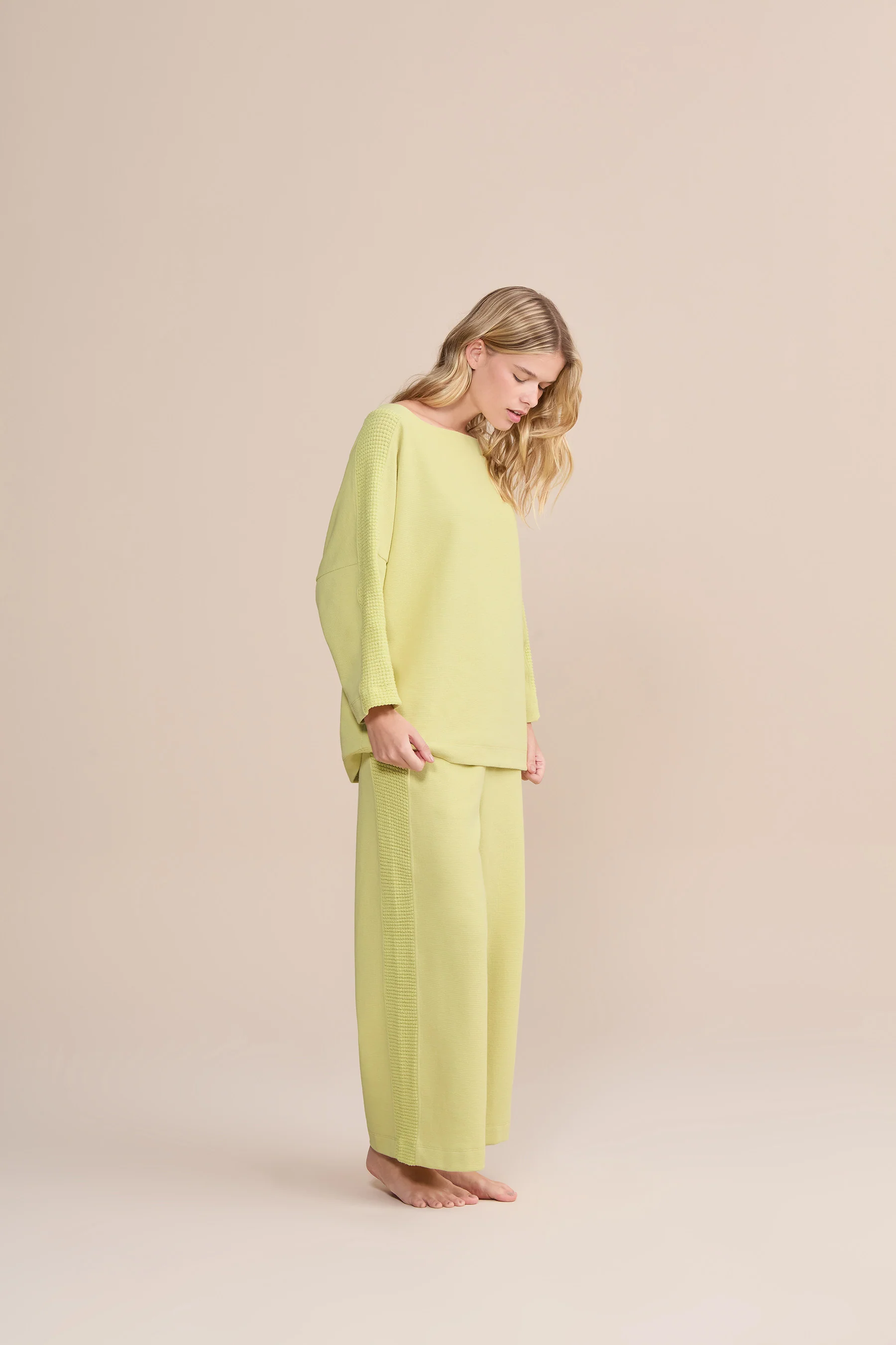 Splishy Soft Line Sweatshirt - Image 8