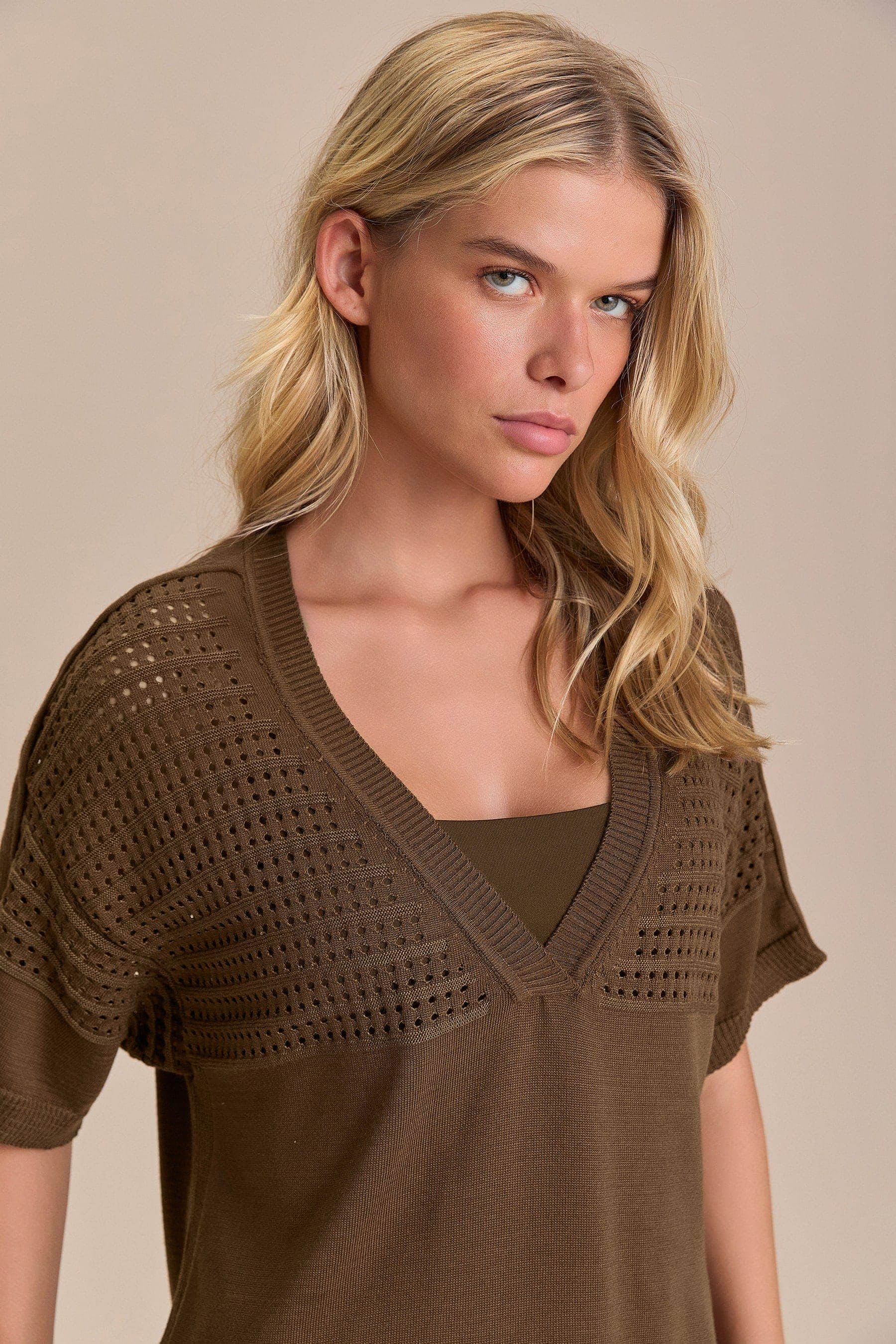 Sporty Knit V Shirt - Image 2