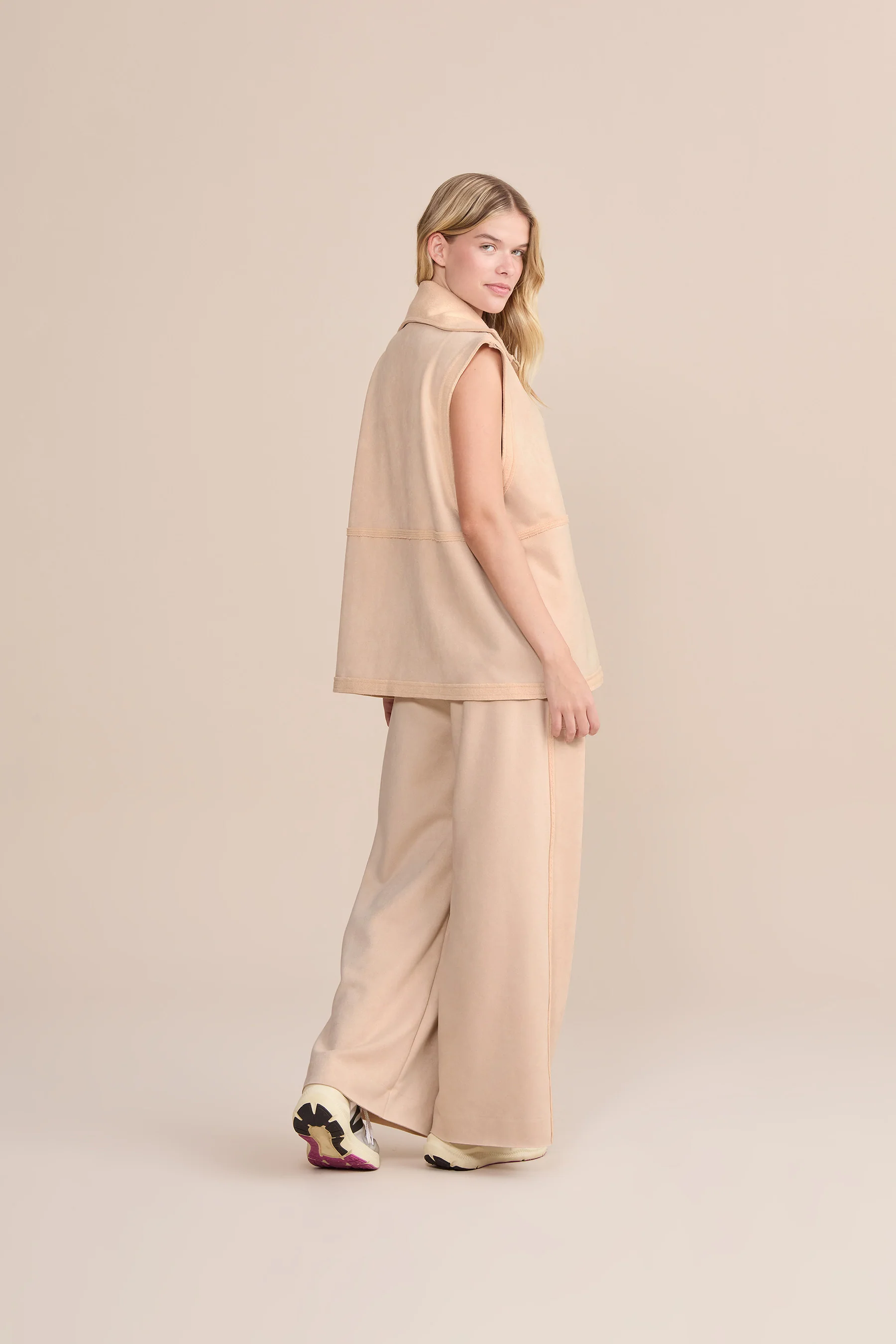 Suede Plush Breezy Jacket - Image 4