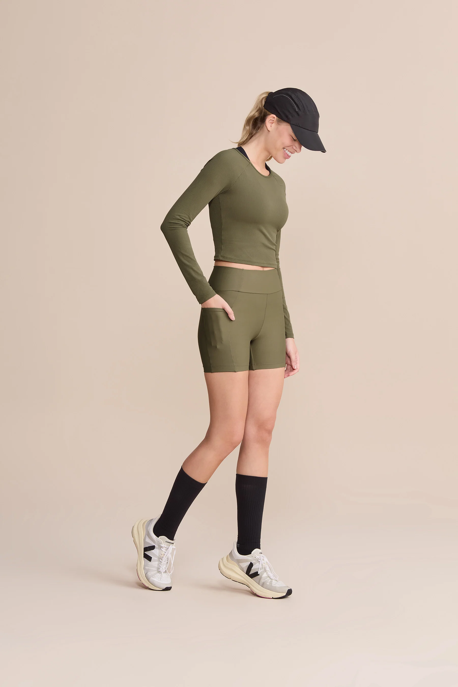 V Clash Shorts - Image 4