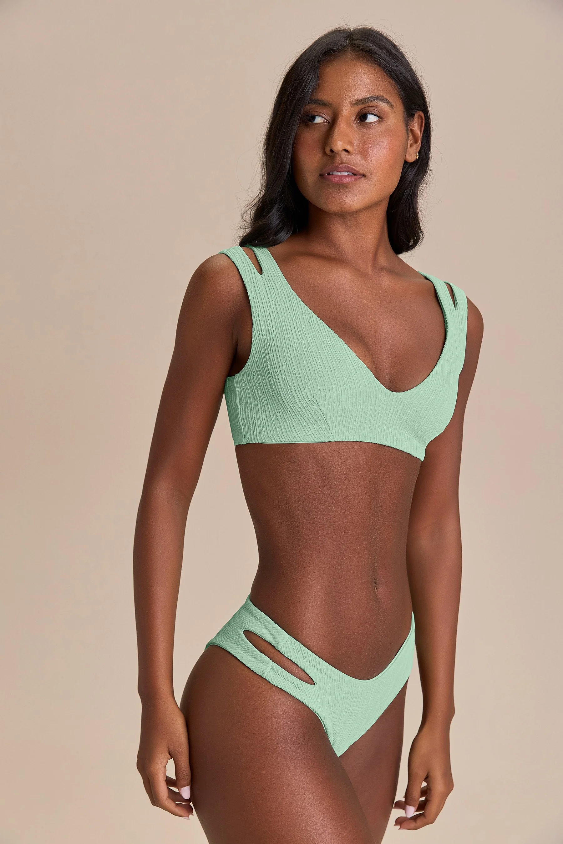 V Cut Out Jacquard Curl Bikini Top - Image 2