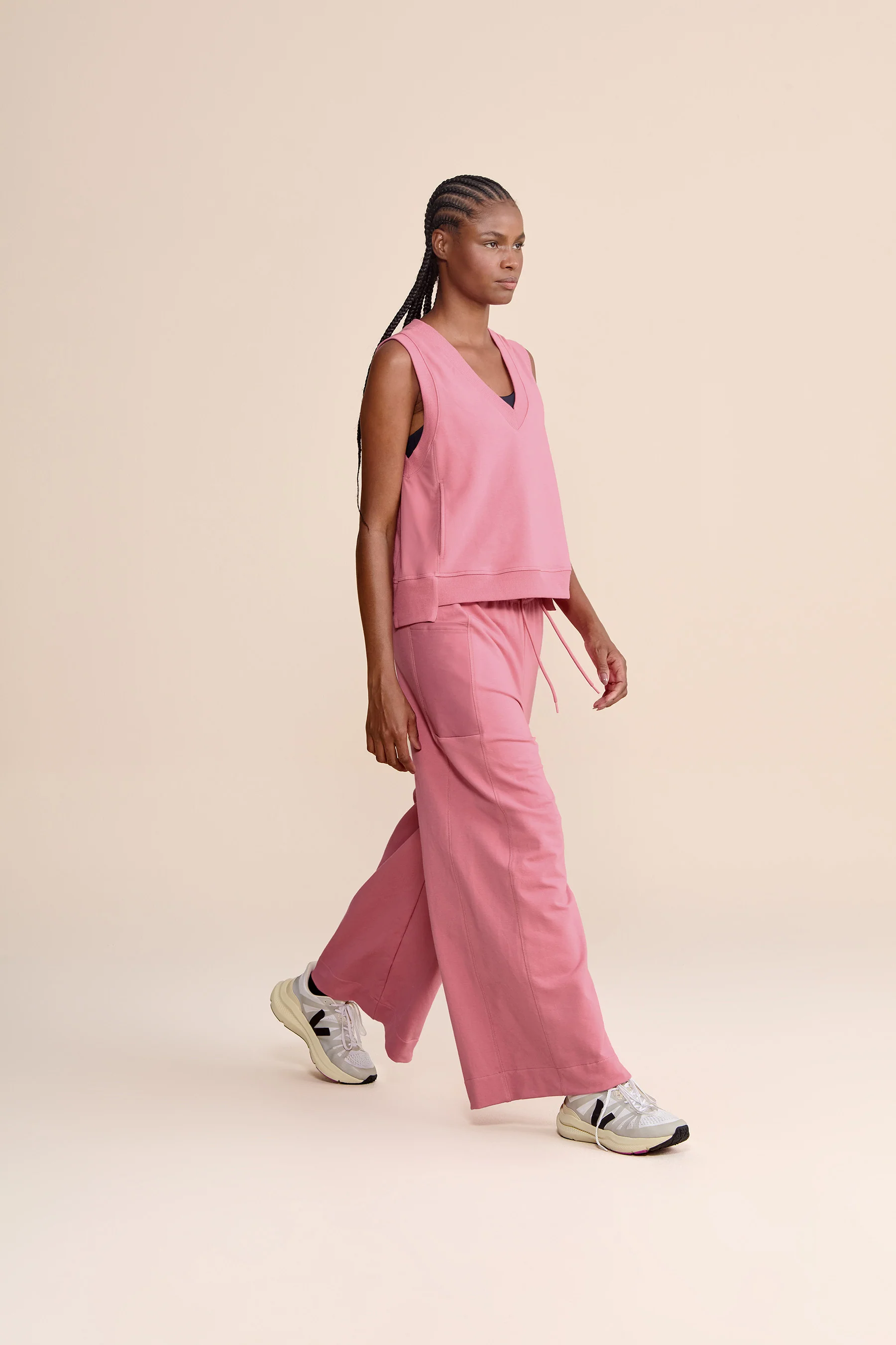 V Jog Dryside Vest - Image 4