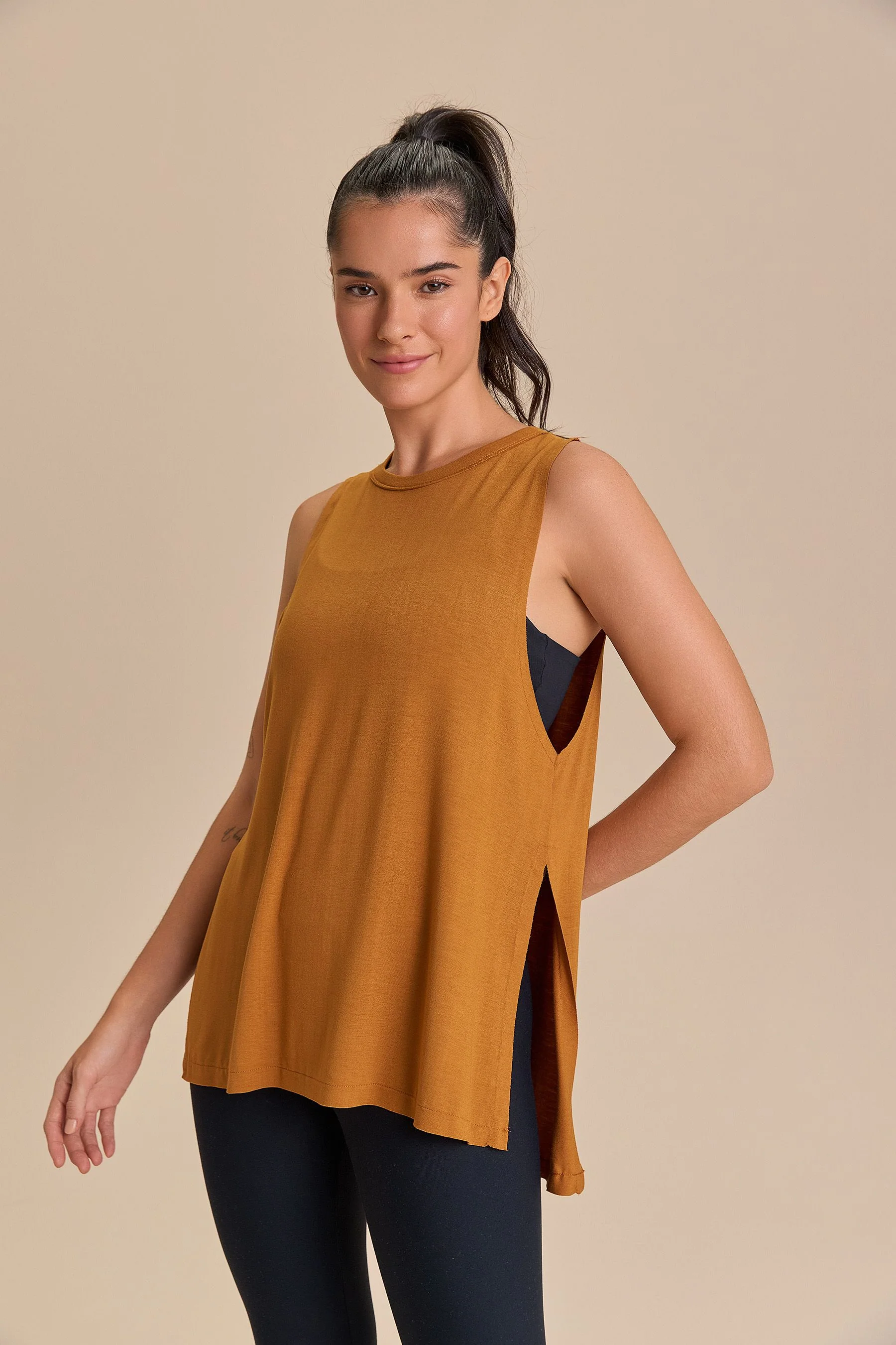 Visco Heart Long Tank Top - Image 5